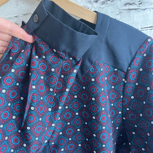 Size 10 Ann Taylor long blue sleeve button down dress - Picture 5 of 6